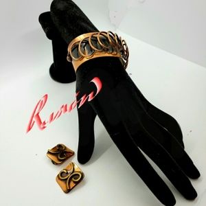 🔴 Mattise Renoir Cuff w/ Earrings